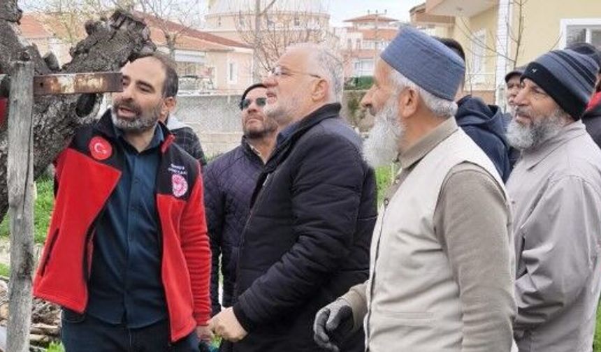 Doğru budama teknikleri uygulamalı öğretiliyor