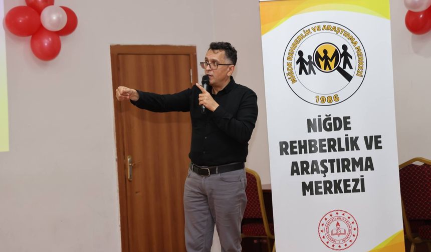 “Kabul ve Kararlılık Terapisi” eğitimi