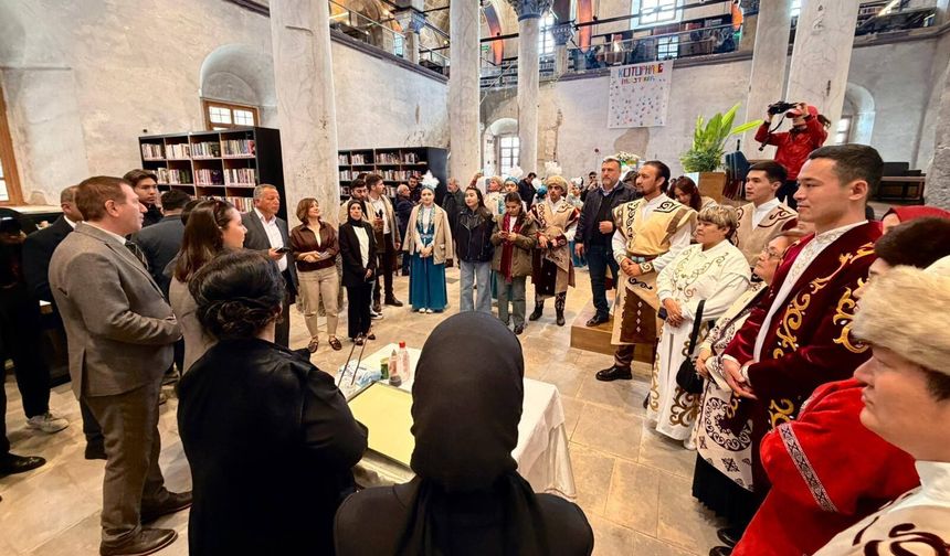 Kazakistanlı konuklara Niğde tanıtıldı