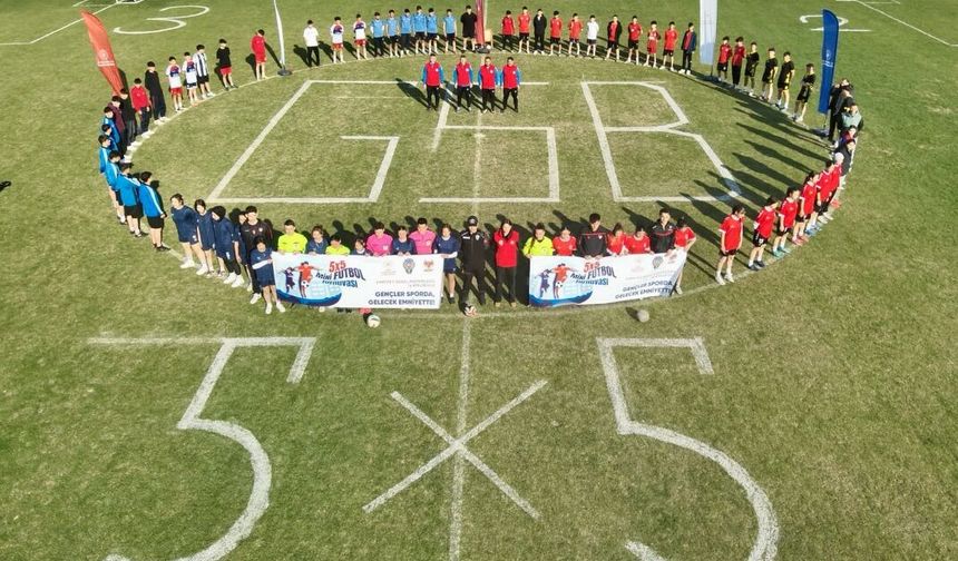 Polis Haftası Futbol Turnuvası heyecanı sürüyor