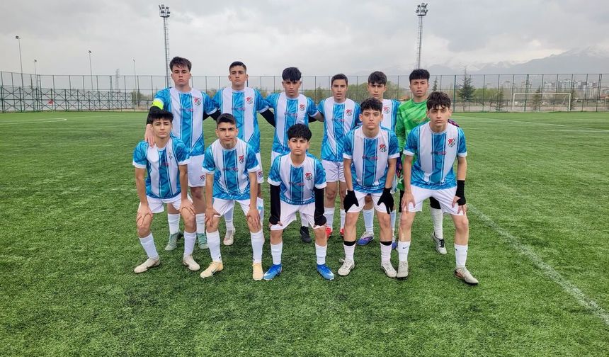 U-15 Takımı Namağlup Şampiyon