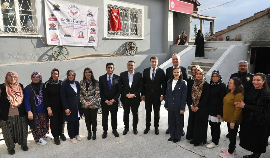 Vali Akmeşe Altunhisar’ı ziyaret etti