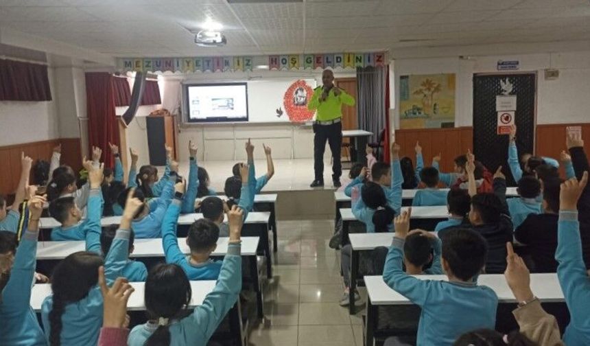 533 Öğrenciye Trafik Güvenliği anlatıldı