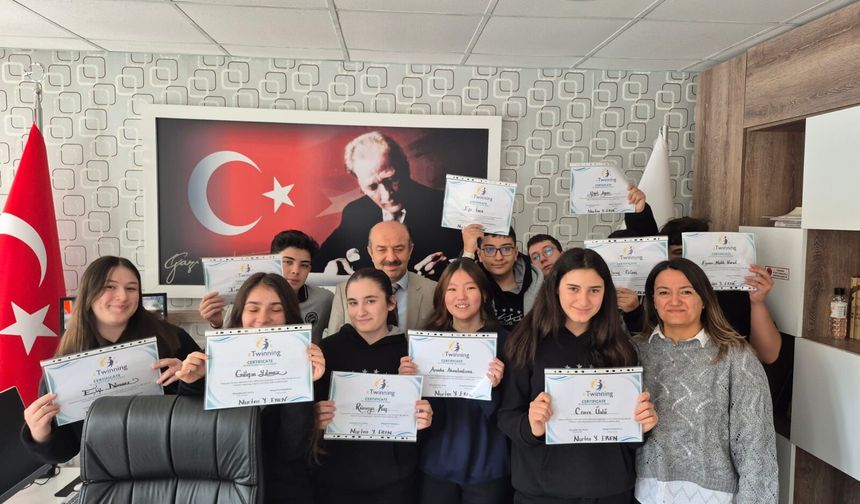 Yavuz Sultan Selim Anadolu Lisesi’ne “eTwinning School” Etiketi