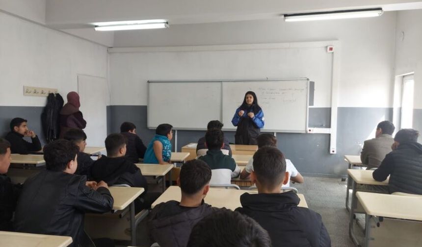 Emniyetten Bor’da Öğrencilere Eğitim