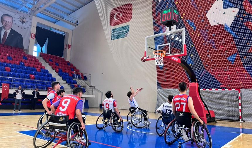 Sporun birleştirici gücü engelleri aştı