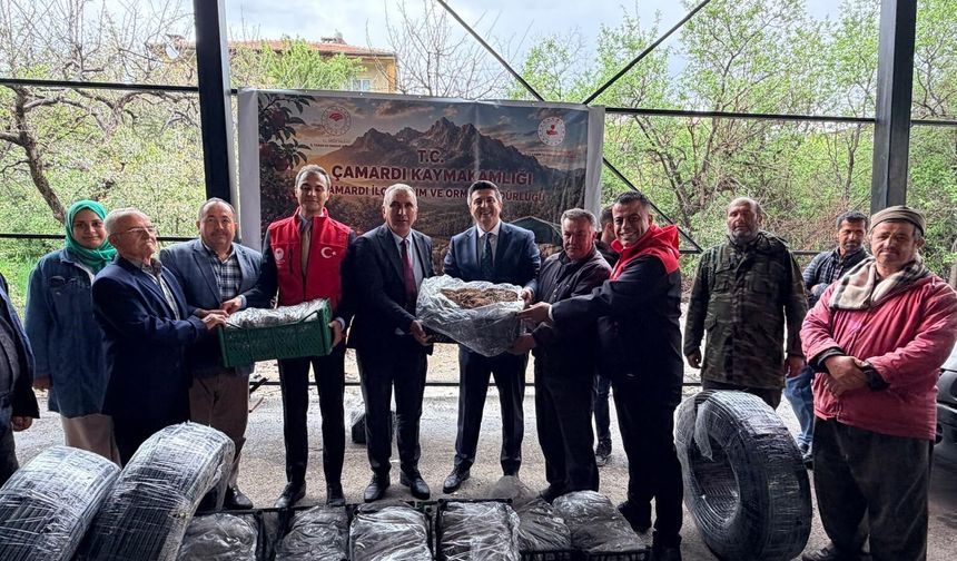 Çamardı’da 90 bin çilek fidesi desteği