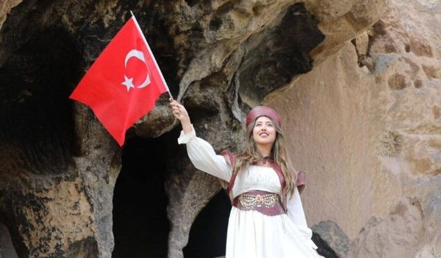 19 Mayıs coşkusu defileyle taçlandı