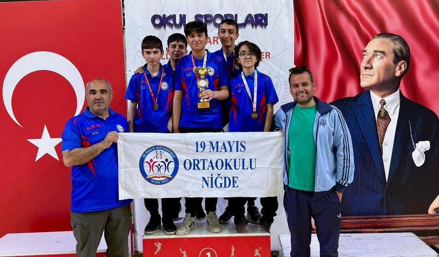 19 Mayıs Ortaokulu Türkiye 3’ncüsü oldu