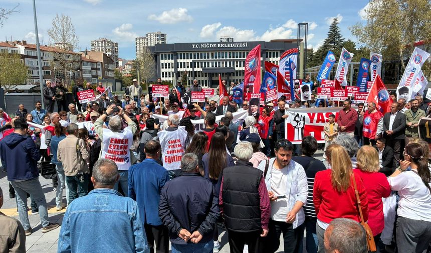 Niğde’de Halaylı 1 Mayıs kutlaması