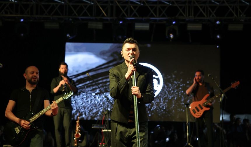 NÖHÜ Genç Fest 2026 Zakkum konseriyle başladı