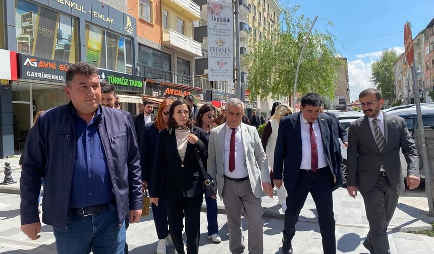 CHP vatandaş ve esnafı dinledi