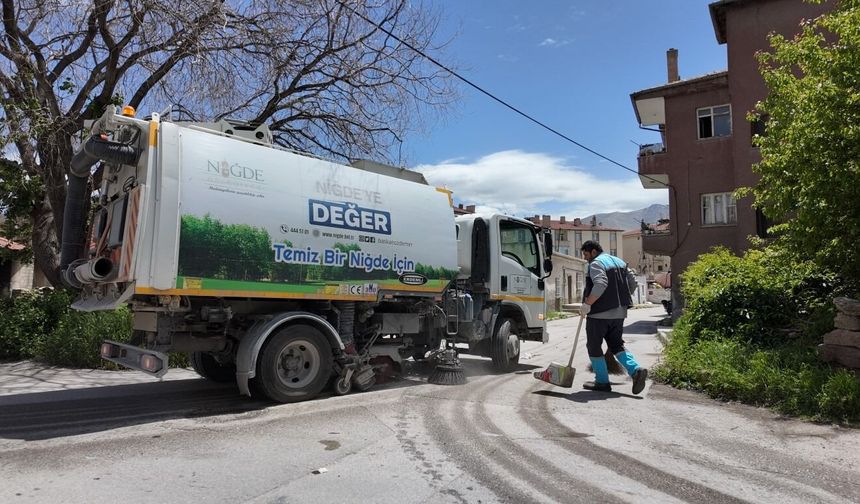 Niğde’de Bayrama özel temizlik seferberliği