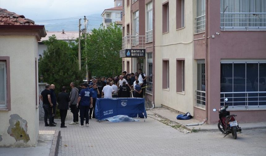 10. kattan düşerek öldü!