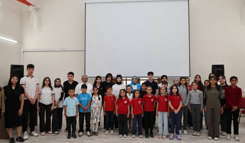 Başarılı öğrencilere ödül töreni