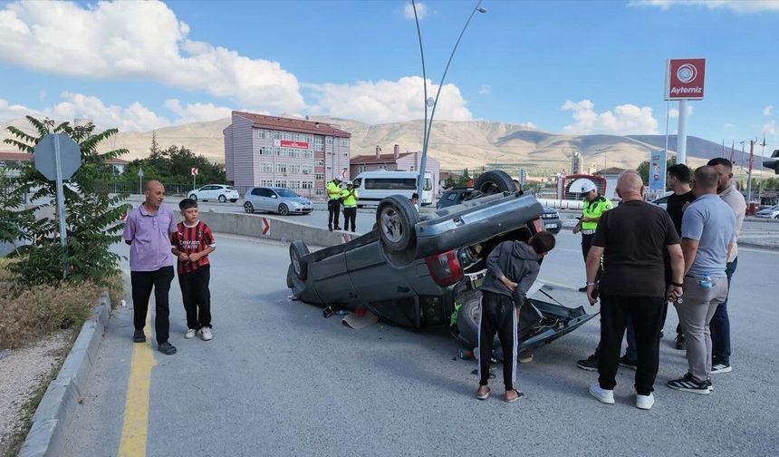 Otomobil takla attı: 1 yaralı