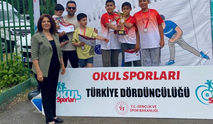 Kızılca Atatürk Ortaokulu’ndan Türkiye derecesi
