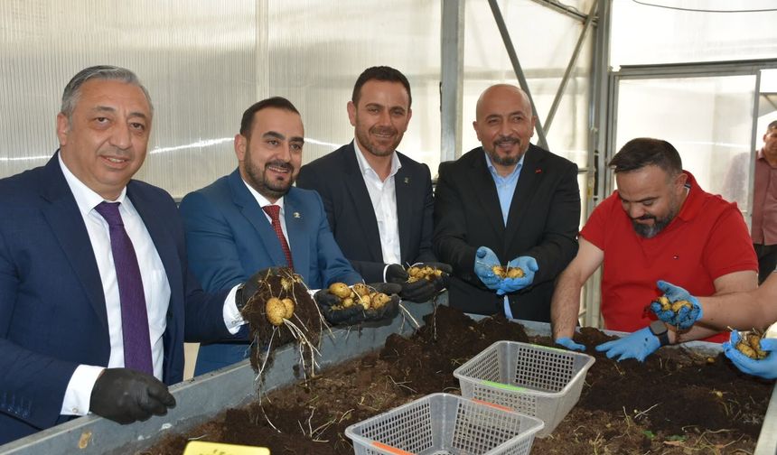 AK Parti heyetinden Enstitüye ziyaret