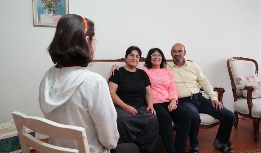 Koruyucu aile olup bir çocuğun hayatını değiştirdiler