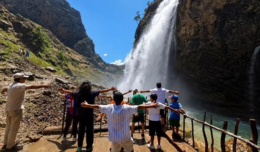 Çocuk Evi Öğrencilerine Doğa ve Bilim gezisi