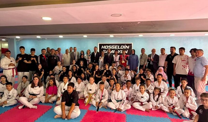 Genç ve başarılı sporculara protokol desteği