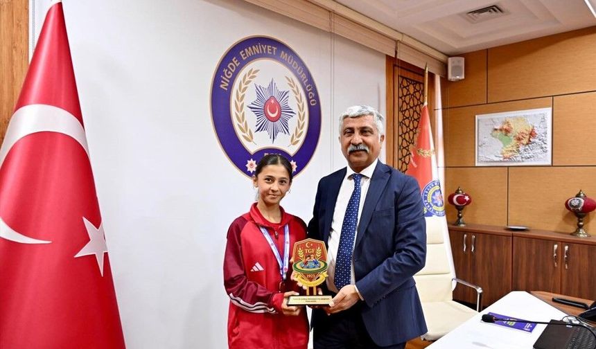 Niğde Emniyetinde Madalya Gururu