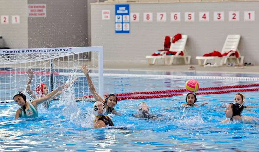Niğde’de Sutopu Play-Off Heyecanı