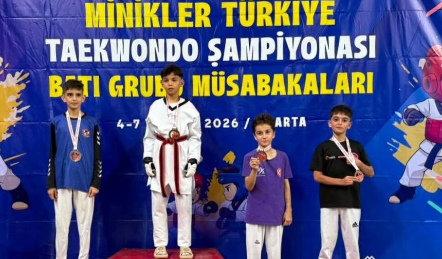 Taekvondoda Türkiye üçüncülüğü