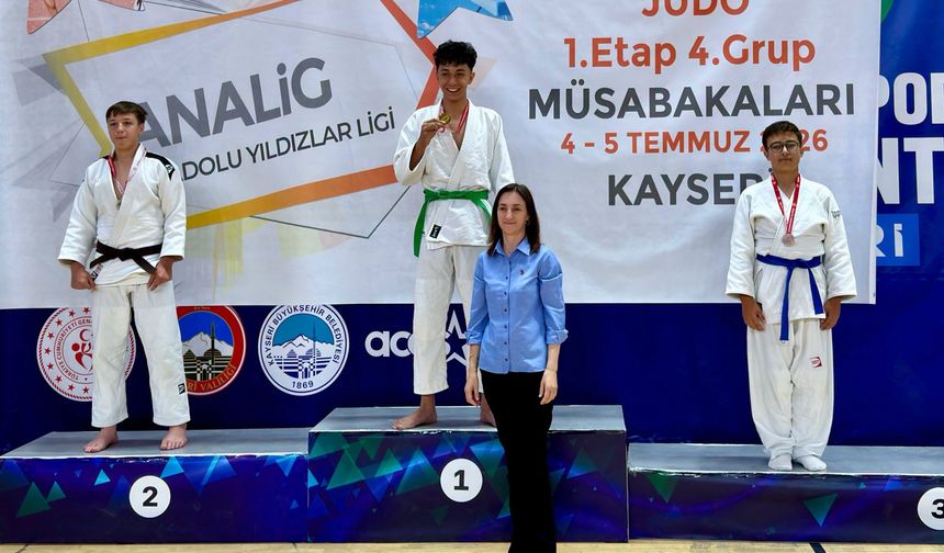 Vedat Özgür’den ANALİG’de Bronz Madalya