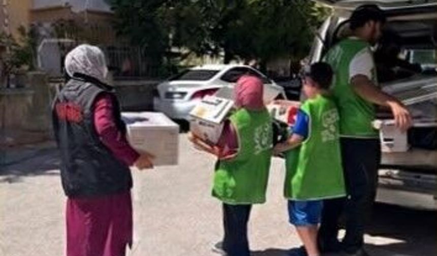 İHH’dan çeyiz ve halı desteği