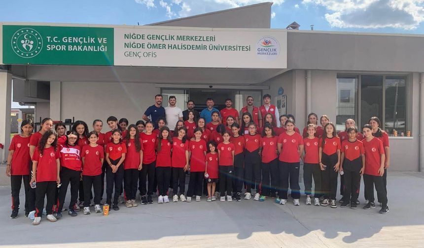 Milli Güreşçiler Niğde’de ağırlandı