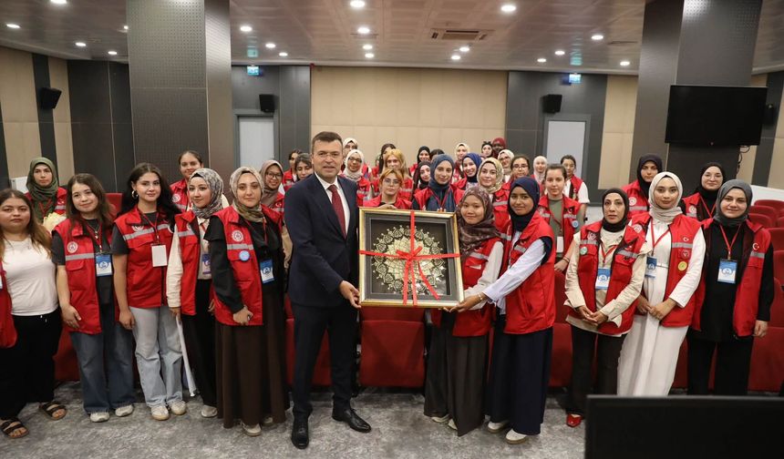 Vali Akmeşe Damla Gönüllülerini ağırladı