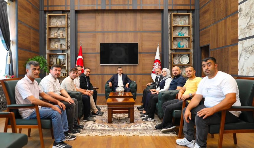 Vali Akmeşe’ye üç ayrı ziyaret