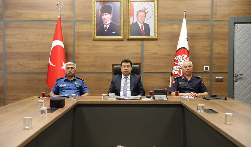 Vali Vekili Arık VKS toplantısına katıldı