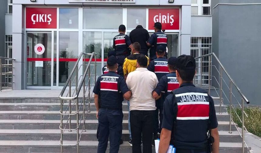 Kamu Görevlisiyiz diyen dolandırıcılar yakalandı!