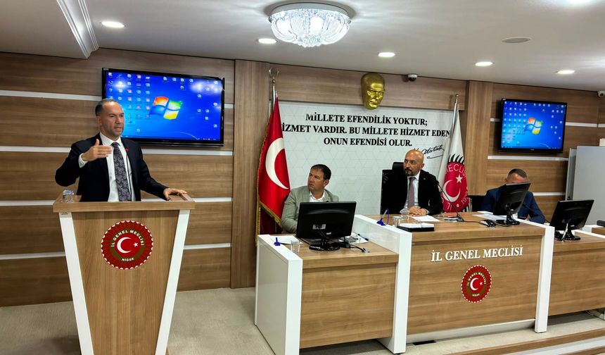 Özdemir; “Niğde ilçeleriyle birlikte gelişecek”