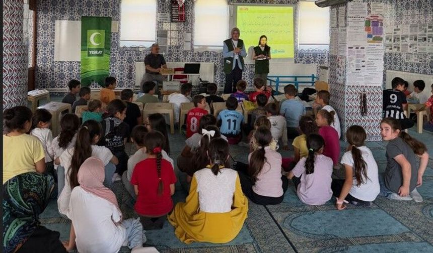 Yeşilay'dan Camide Teknoloji Bağımlılığı sunumu