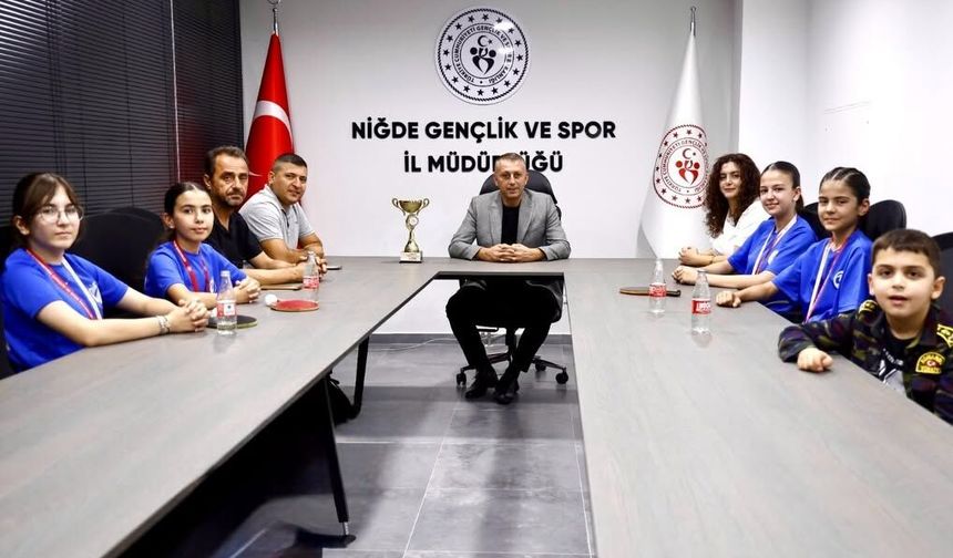 Yıldızlardan Müdür Dorul'a ziyaret