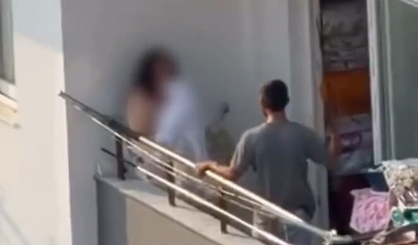Adana’da bir kadın balkonda sopa ile darp edildi