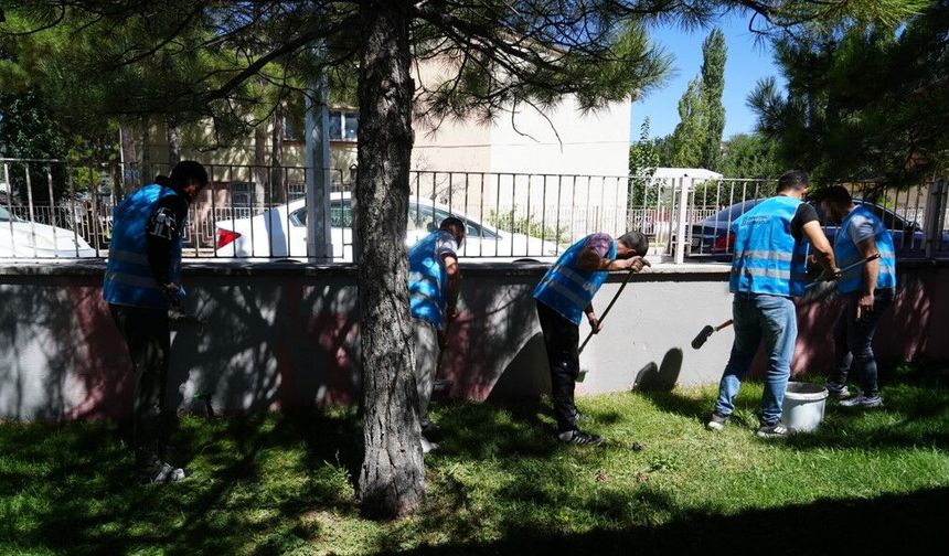 Denetimli serbestlik yükümlüleri okulları yeni eğitim yılına hazırladı