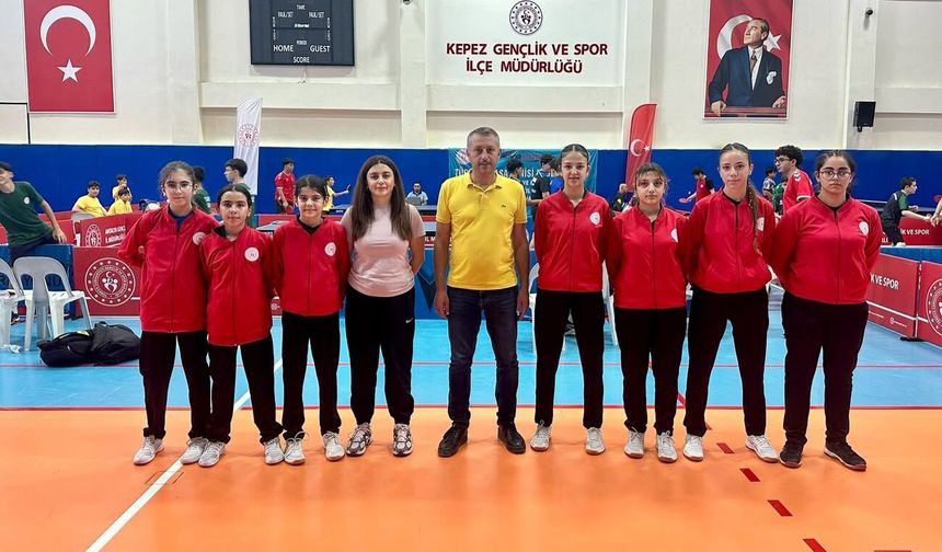 Genç sporcular madalya yolunda