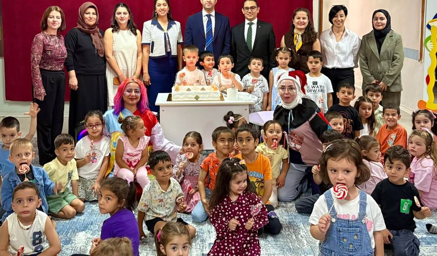Kaymakam Kalkan ilk gün heyecanına ortak oldu