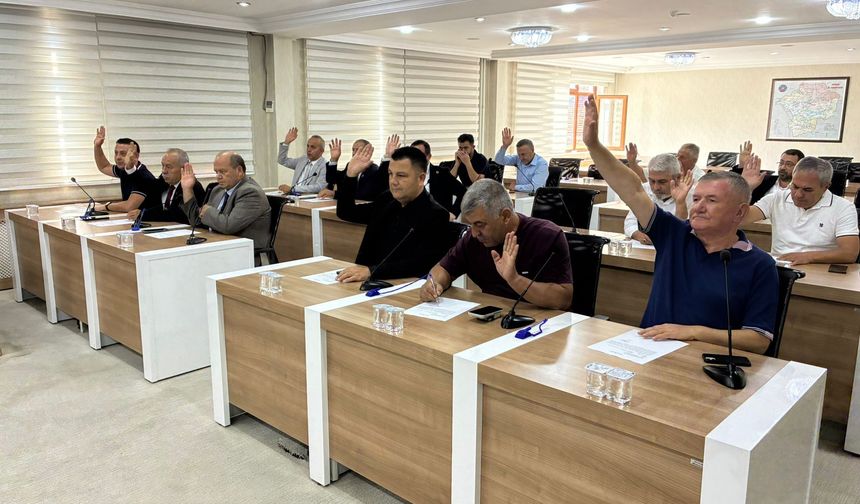 Mecliste "Cam Teras" ve ‘İsim verme’ görüşüldü