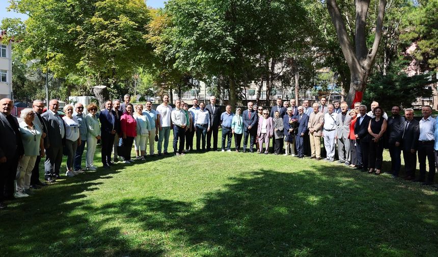 60 Yaş üstüne üniversite kapısı açıldı