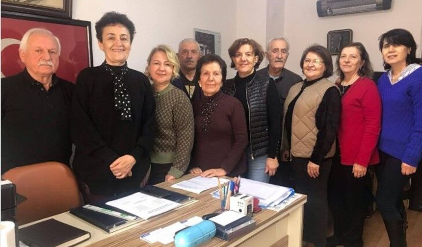 Yardımseverler Derneği Bor ‘dan öğrencilere burs