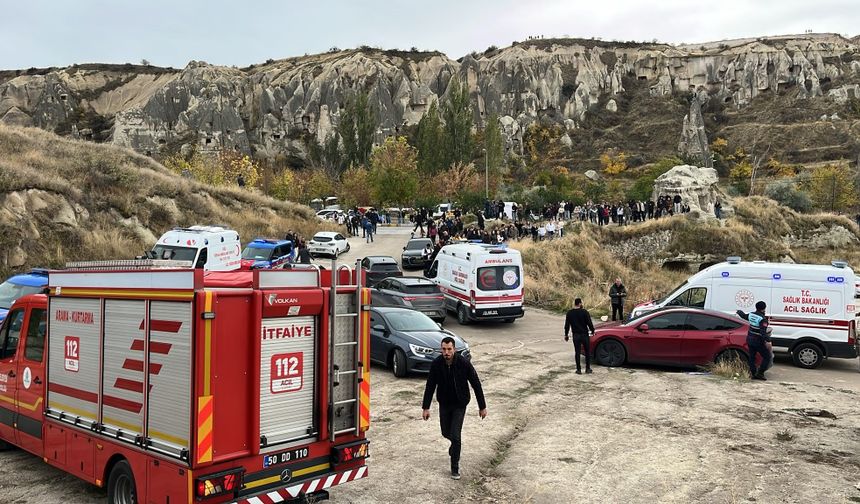 Kapadokya'da peribacası yıkıldı: Ölü ve yaralılar var
