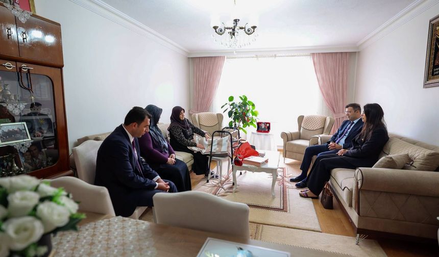 Akmeşe’den Şehit Annesine geçmiş olsun ziyareti