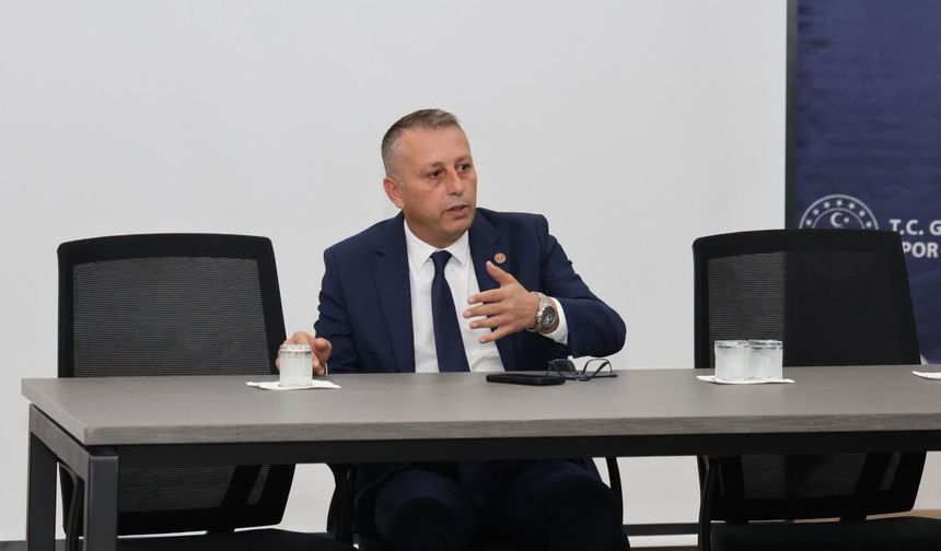 Gençlik ve Spor İl Müdürlüğü'nde personel toplantısı