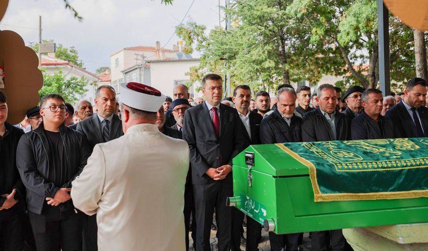 İş İnsanı Turcan son yolculuğuna uğurlandı