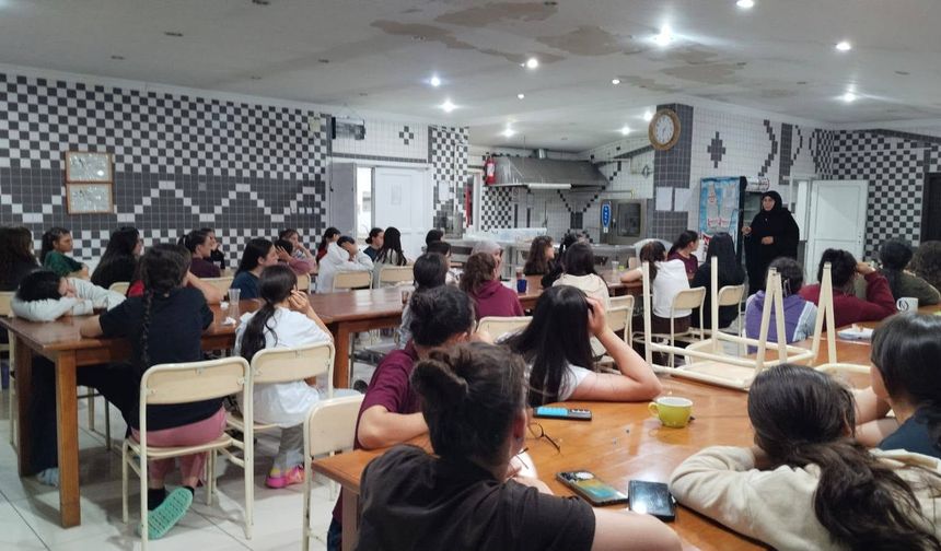 Müftülükten yatılı öğrencilere anlamlı program